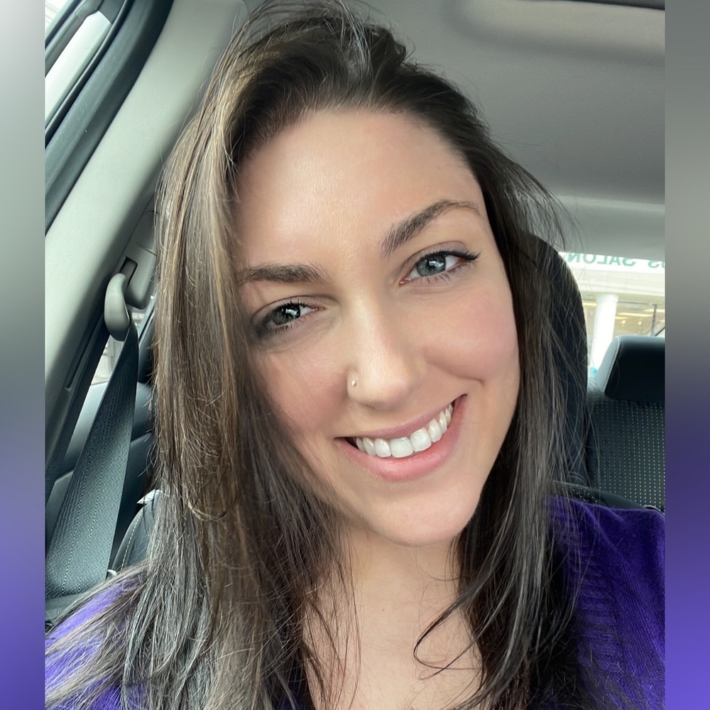 Meet your Posher, Cassandra
